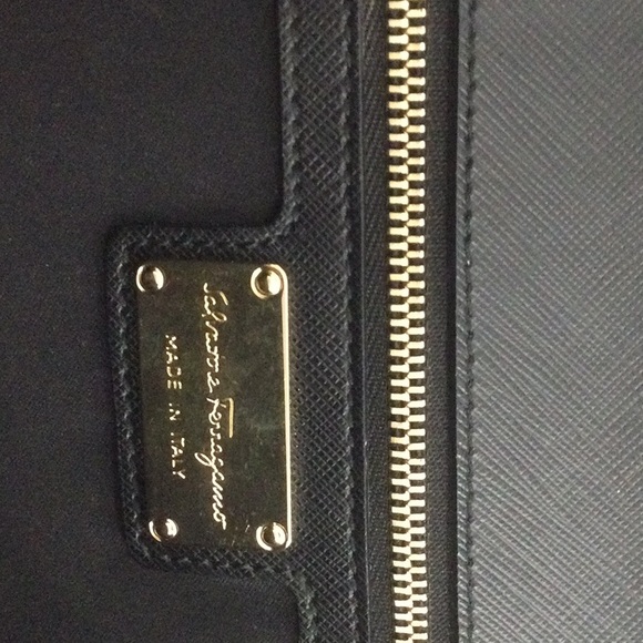 SALVATORE FERRAGAMO BAG - Picture 9 of 9
